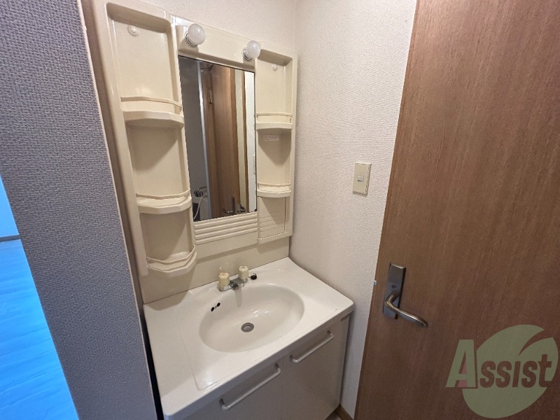 洗面設備　洗面台は独立していて、使いやすそうです。