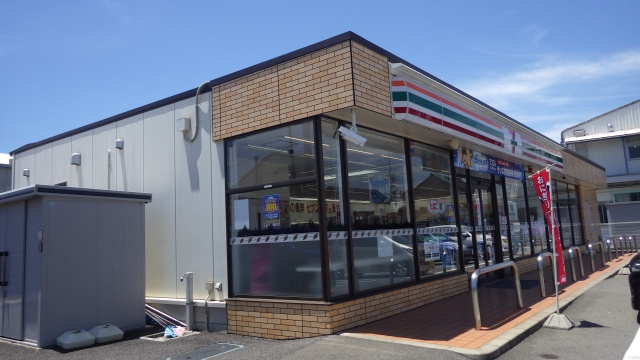 コンビニ　セブン－イレブン　吉良町富好新田店（コンビニ）まで100m