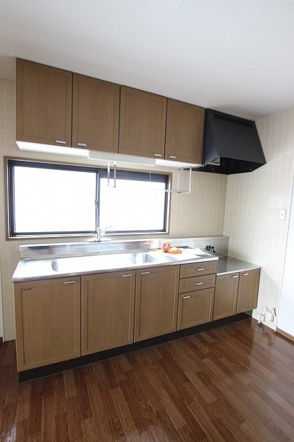 キッチン　写真は別号室のものです。