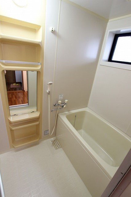 バス・シャワールーム　写真は別号室のものです。