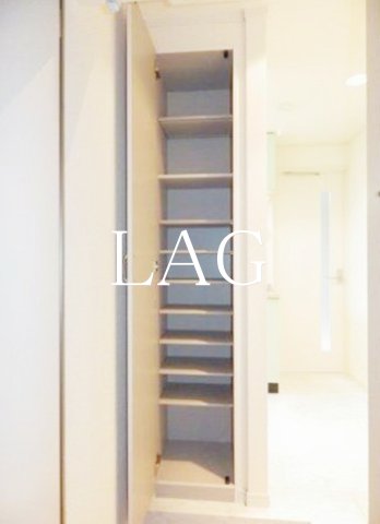 玄関　玄関です。