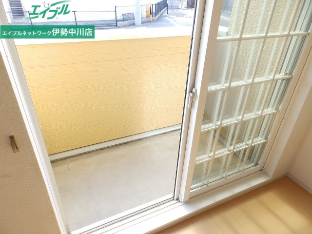 バルコニー　同物件別室写真