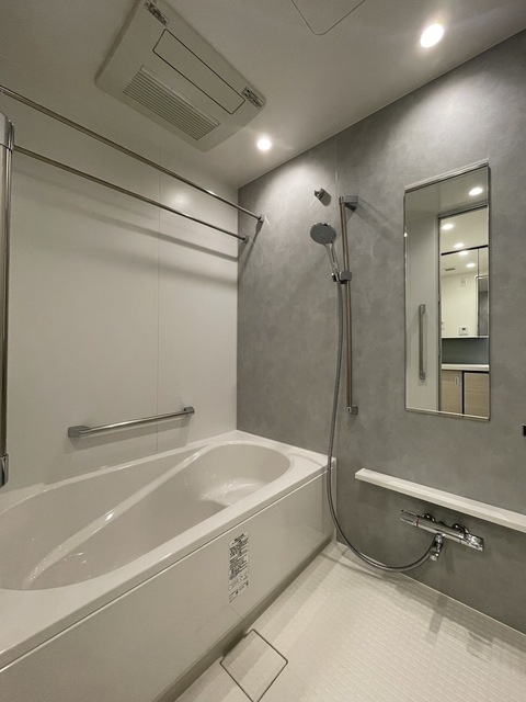 バス・シャワールーム　浴室