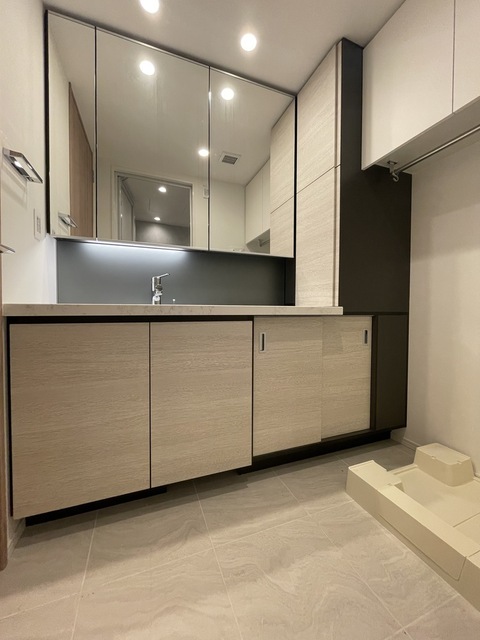 洗面設備　洗面化粧台