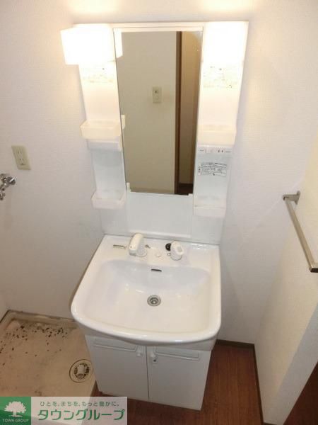 洗面設備　忙しい朝にも便利な洗面台