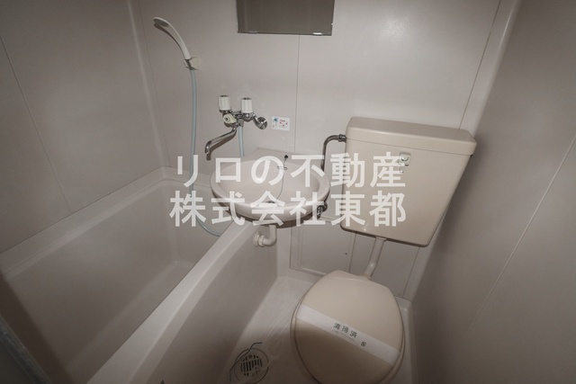 バス・シャワールーム　お掃除がしやすい３点ユニットバスです☆