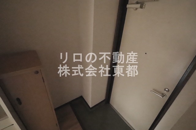 玄関　玄関には下駄箱があるのでスッキリとした空間を保てます。