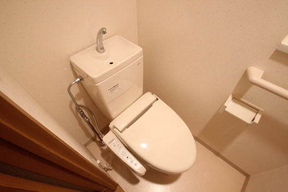 トイレ　※別部屋の写真です