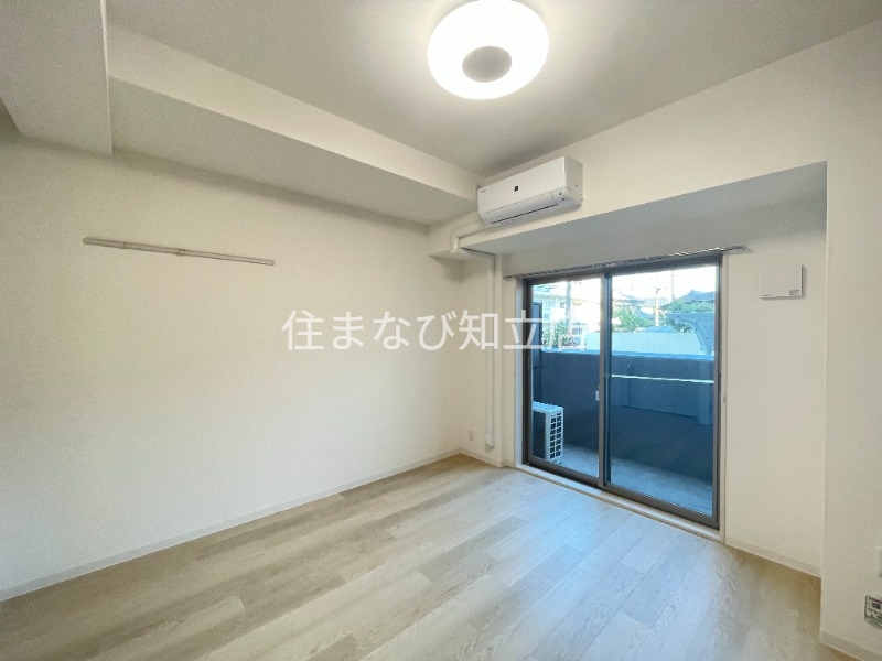 居室・リビング　同型別部屋写真