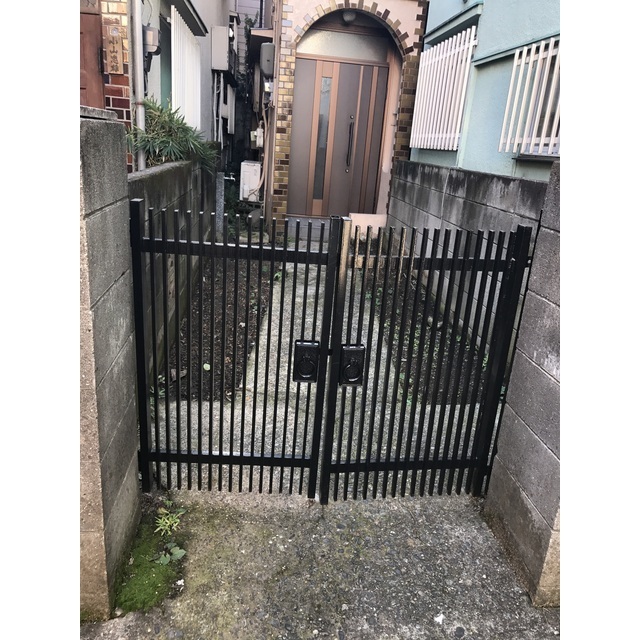 その他　建物前入口