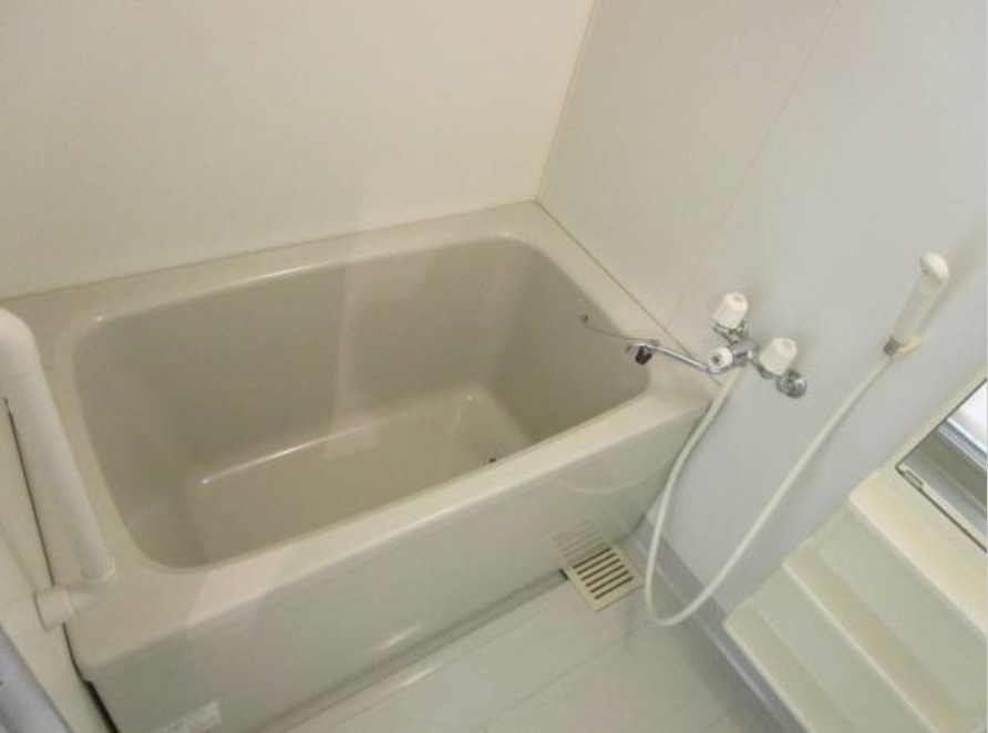 バス・シャワールーム　ゆったり過ごせるお風呂です