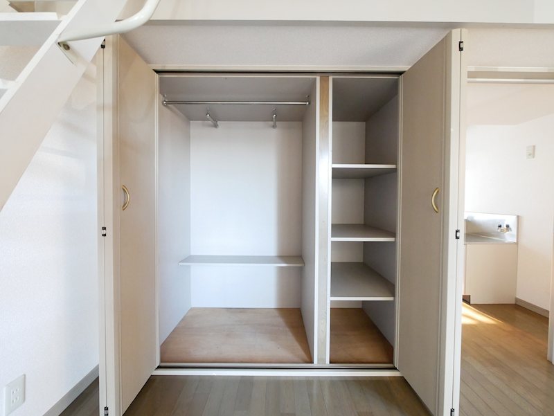 収納　クローゼット（洋室8帖）