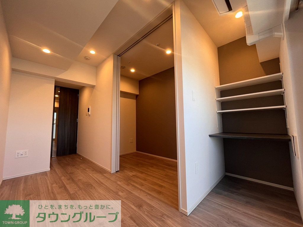 居室・リビング　玄関