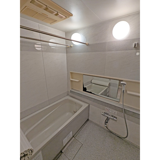 バス・シャワールーム　バス