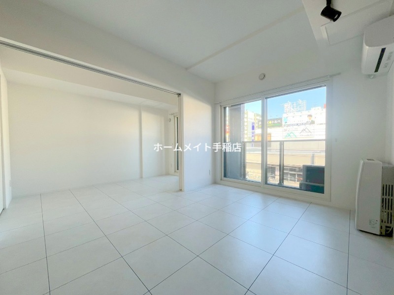 居室・リビング　広々リビングスペースございます！