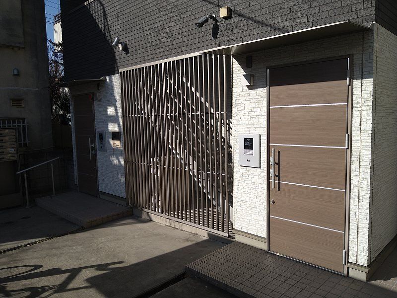 エントランス　オートロックゲート