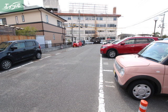 駐車場　駐車場