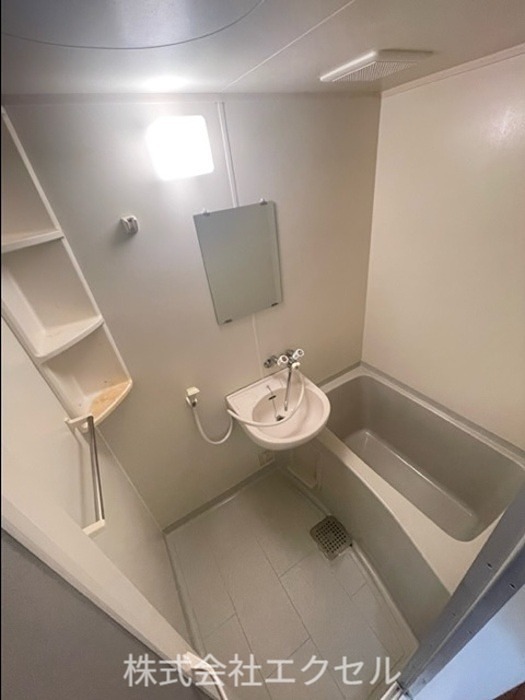 バス・シャワールーム　浴室です。