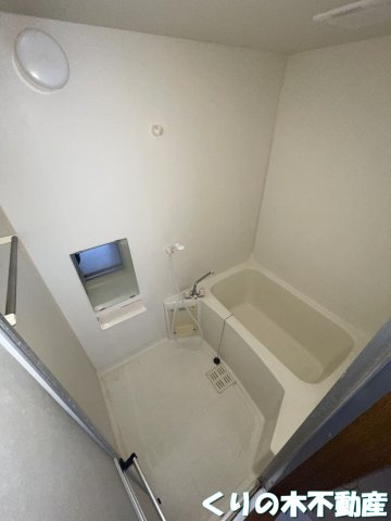 バス・シャワールーム　反転タイプのお部屋です（現況を優先します）