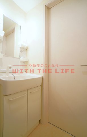 洗面設備　朝の身支度には欠かせない独立洗面化粧台