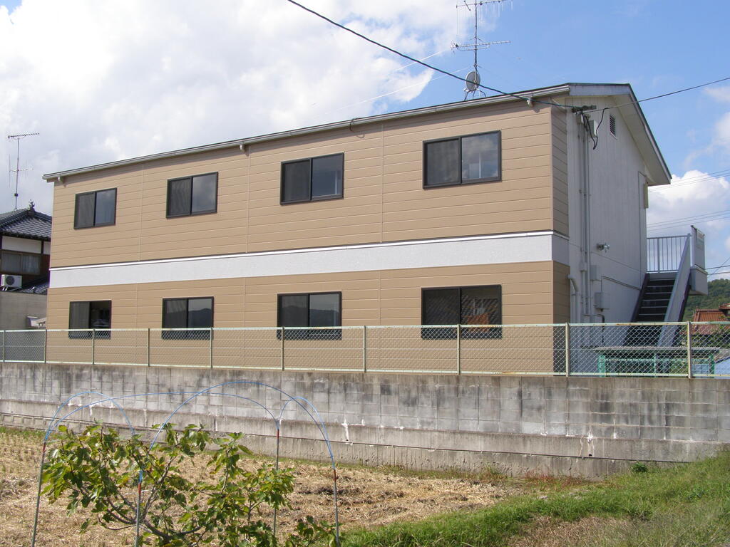 建物外観　バルコニー側