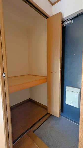 玄関　収納力の高い玄関です