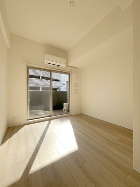 居室・リビング　ホワイトベースで明るい内装♪