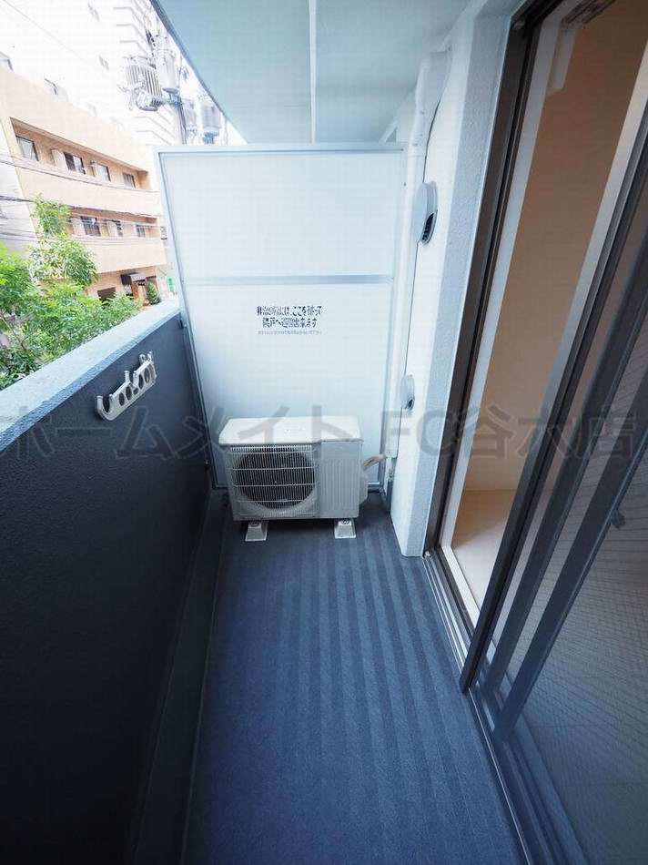 バルコニー　セレニテ南森町
