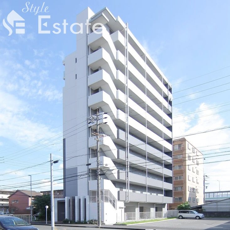 建物外観　デザイナーズマンション　駐車場付