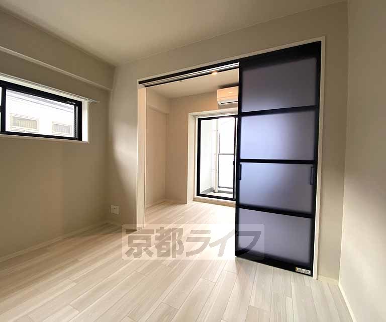 居室・リビング　一人暮らしに最適なリビングです。