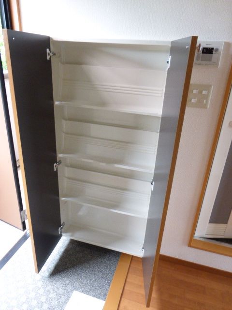 玄関　★靴箱です★