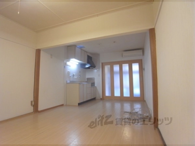 居室・リビング　洋室