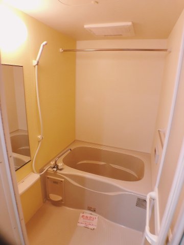 バス・シャワールーム　追い焚き・オートバス機能、浴室換気乾燥機の付いたバスルーム♪