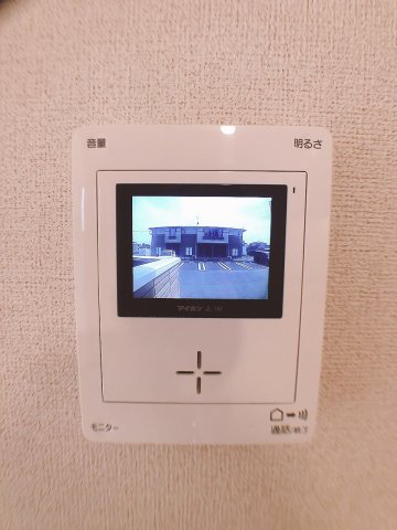 セキュリティ　玄関外の来客者が確認出来て安心な防犯設備TVモニターホン♪