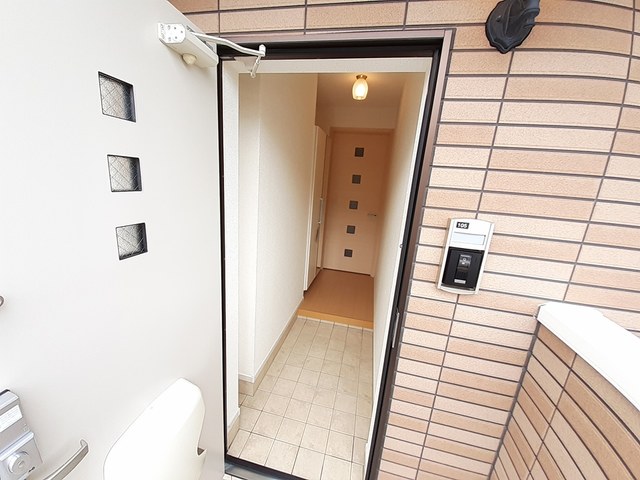 玄関　トールタイプの大容量シューズBOXで玄関もスッキリ♪