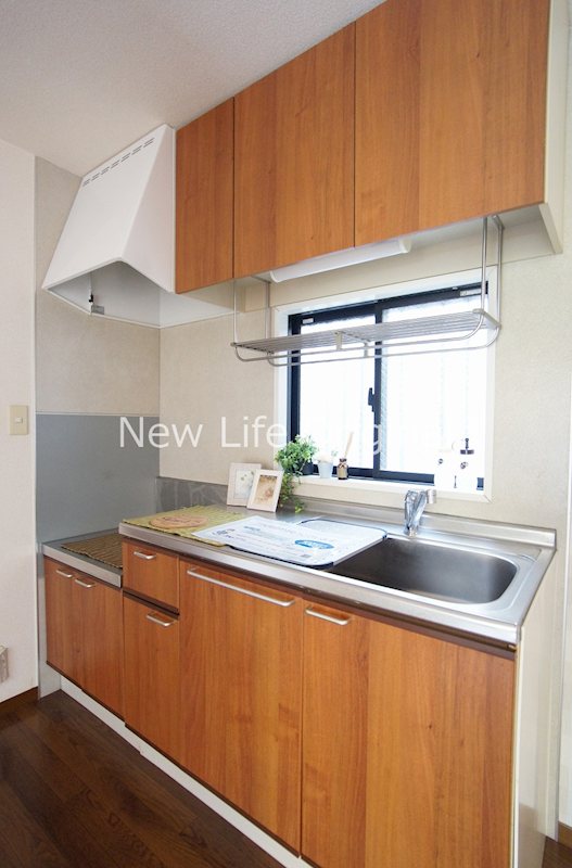 キッチン　コンロは設置幅・ガスの種別を確認の上、ご用意下さい。