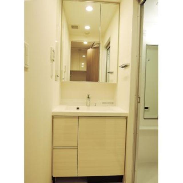 洗面設備　※写真は同タイプ住戸です。