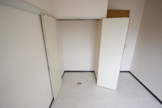 収納　※別部屋の写真です