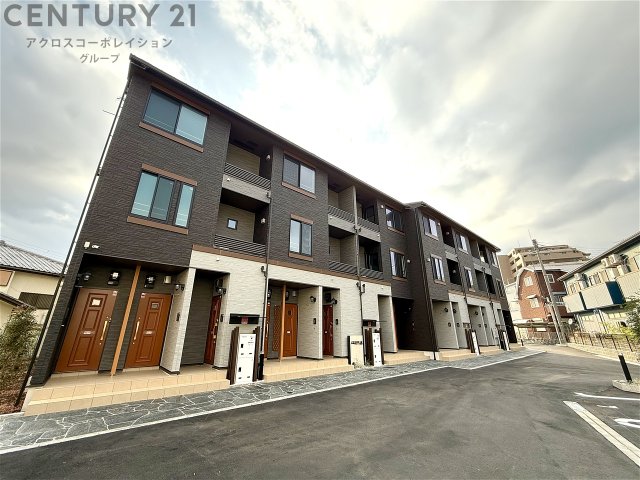 建物外観　駐車場あります！