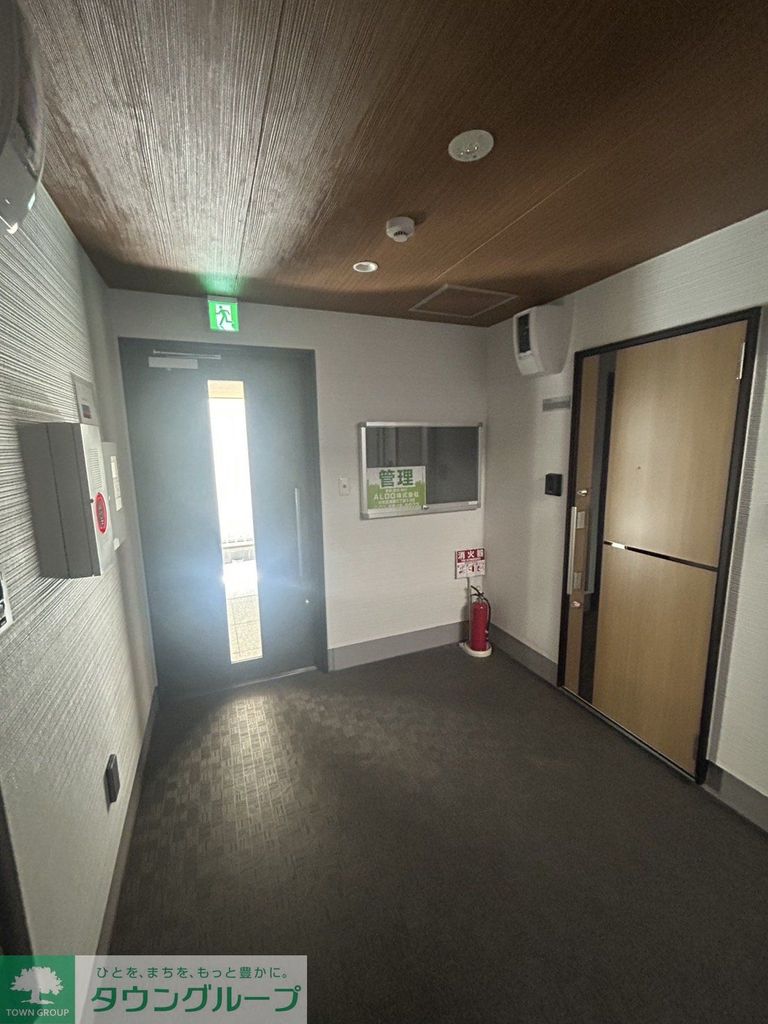 エントランス　エントランス