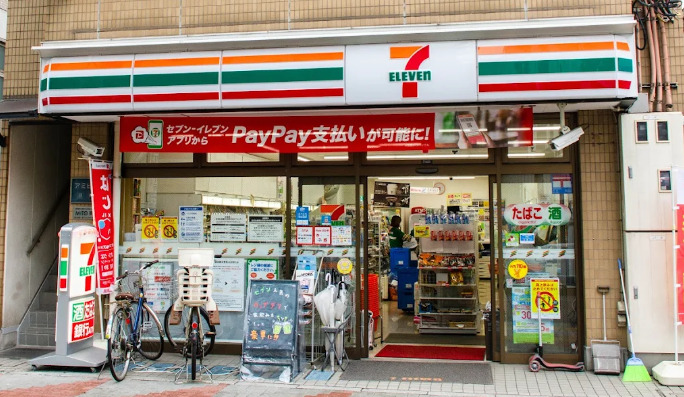 コンビニ　セブンイレブン 新大塚駅前店（コンビニ）まで259m