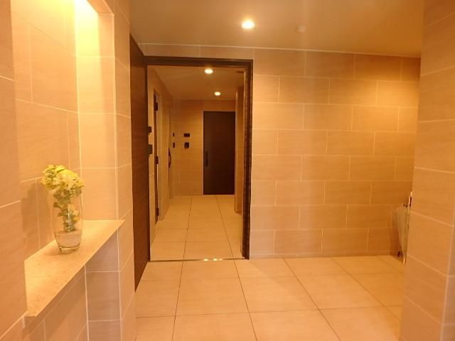 エントランス　エントランス