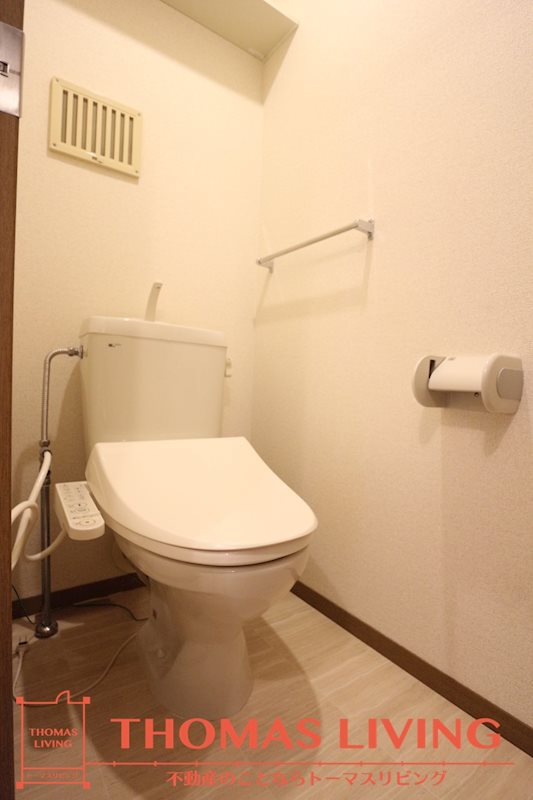 トイレ　ウォシュレット付きです。