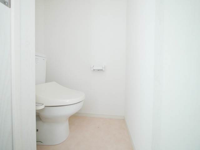 トイレ　温水洗浄便座