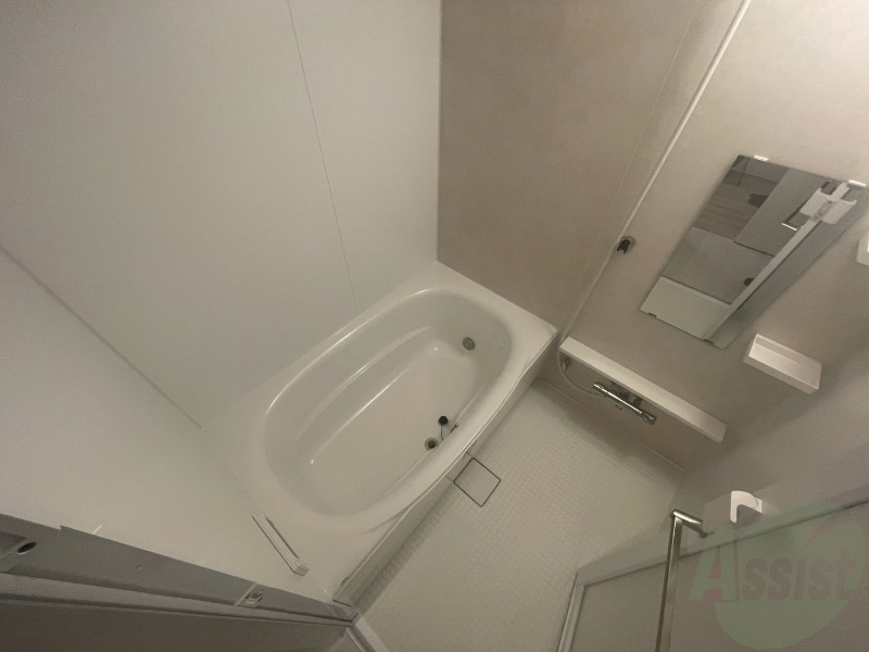 バス・シャワールーム　お風呂になります。一日の疲れを癒してくださいね。