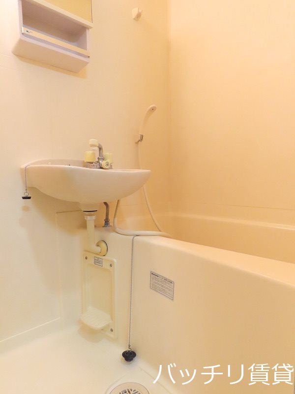 バス・シャワールーム　別号室イメージの為、現状を優先致します
