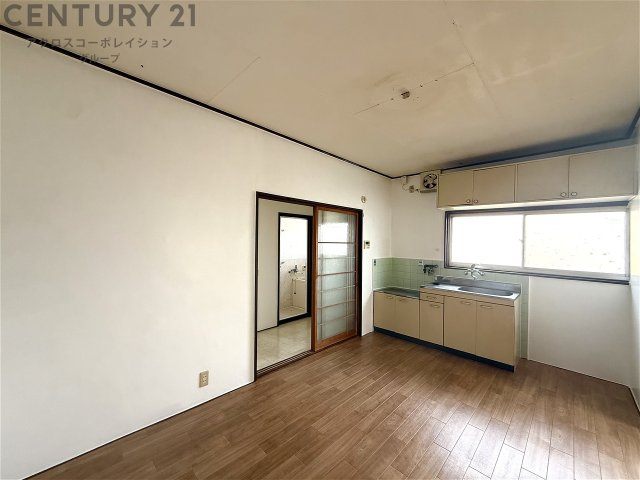 居室・リビング　明るいＤＫです♪