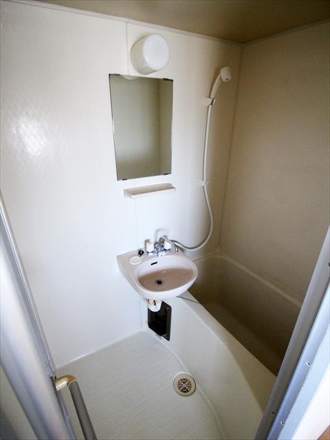 バス・シャワールーム　松山市鉄砲町　ライブタウン鉄砲町　浴室