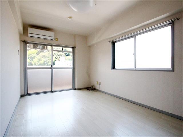 居室・リビング　松山市鉄砲町　ライブタウン鉄砲町　リビング