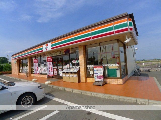コンビニ　セブンイレブン龍舞バイパス店（コンビニ）まで500m